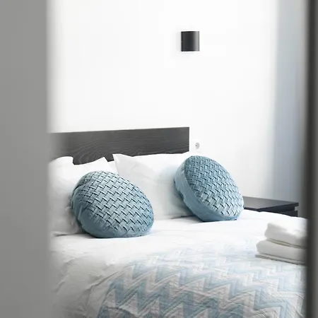 Apartment Almada Downtown 102 *