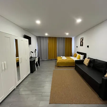 Almada Downtown 102